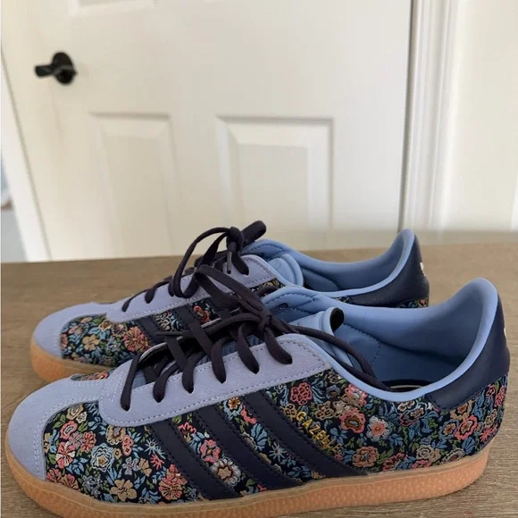 Adidas Gazelle X Liberty London Sneakers (size: 6.5 Big Kids or Women’s 8.5/9) - Picture 4 of 10